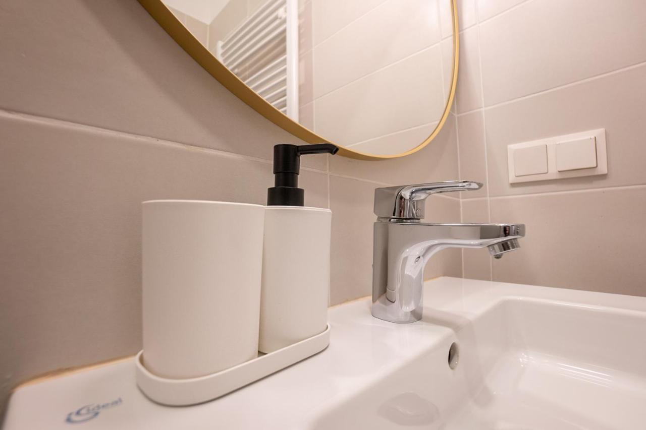 Stylish Apartment With Dedicated Working Space And Super King-Size Bed Located Between City Centre And Donau River Vídeň Exteriér fotografie