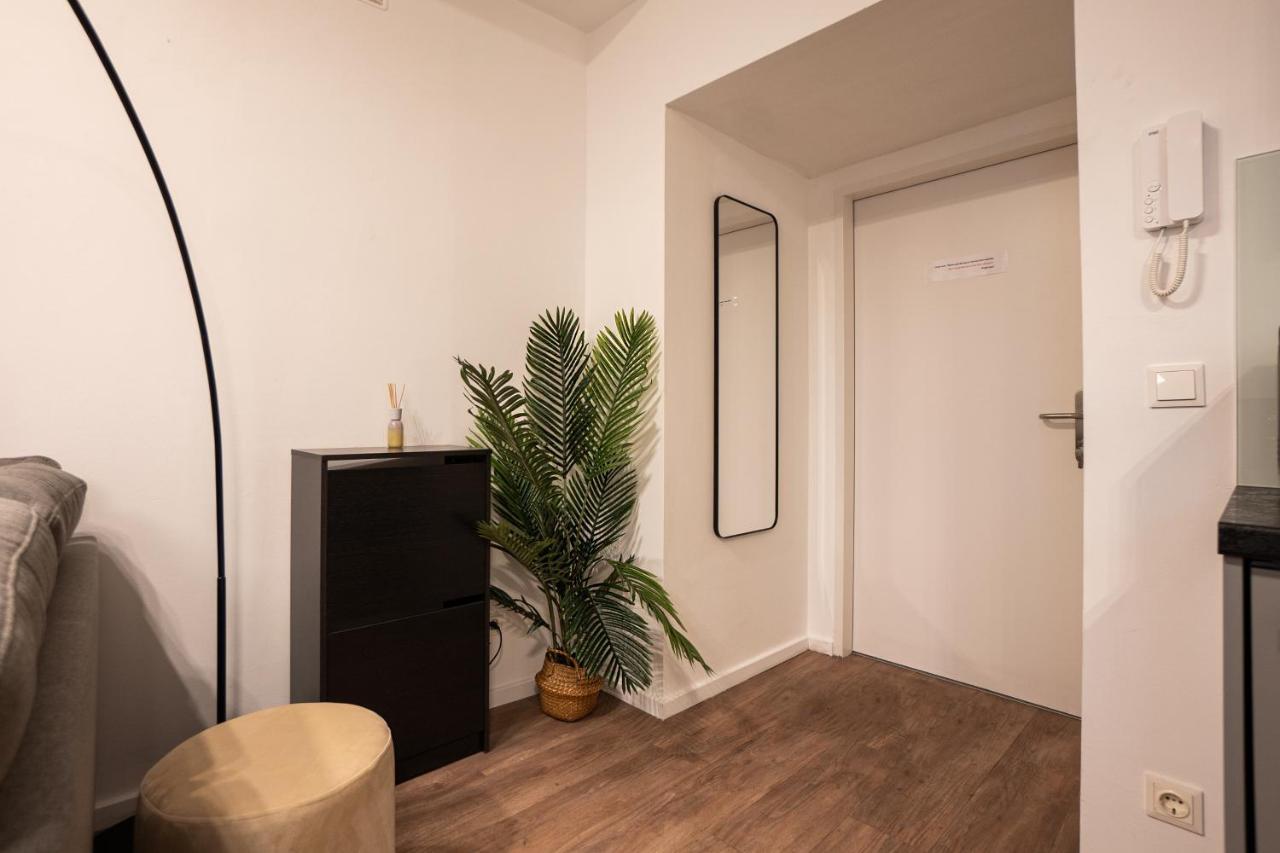 Stylish Apartment With Dedicated Working Space And Super King-Size Bed Located Between City Centre And Donau River Vídeň Exteriér fotografie