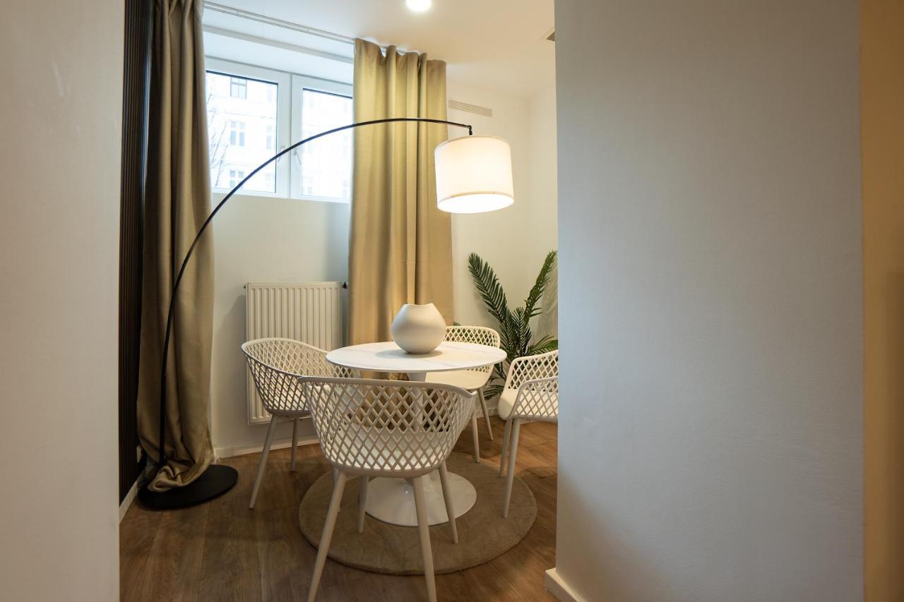 Stylish Apartment With Dedicated Working Space And Super King-Size Bed Located Between City Centre And Donau River Vídeň Exteriér fotografie