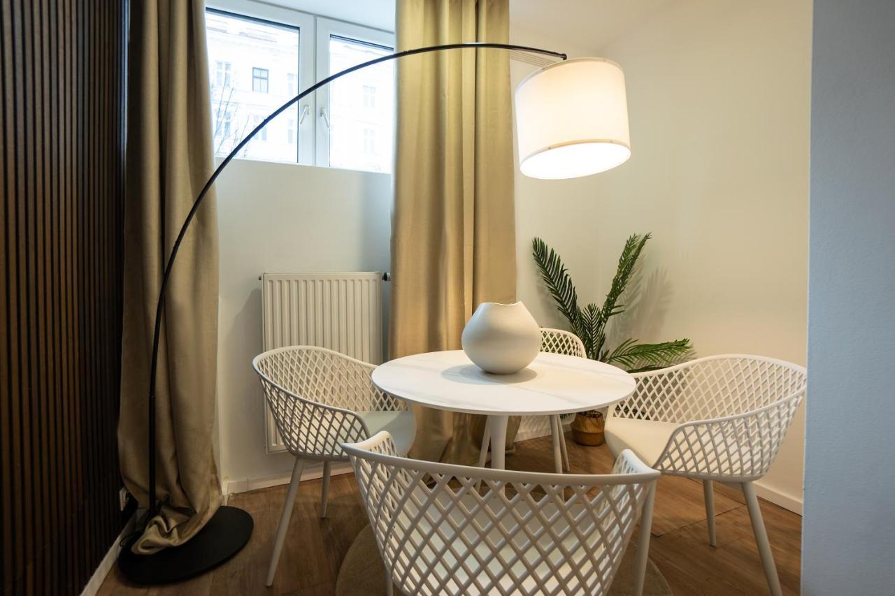Stylish Apartment With Dedicated Working Space And Super King-Size Bed Located Between City Centre And Donau River Vídeň Exteriér fotografie
