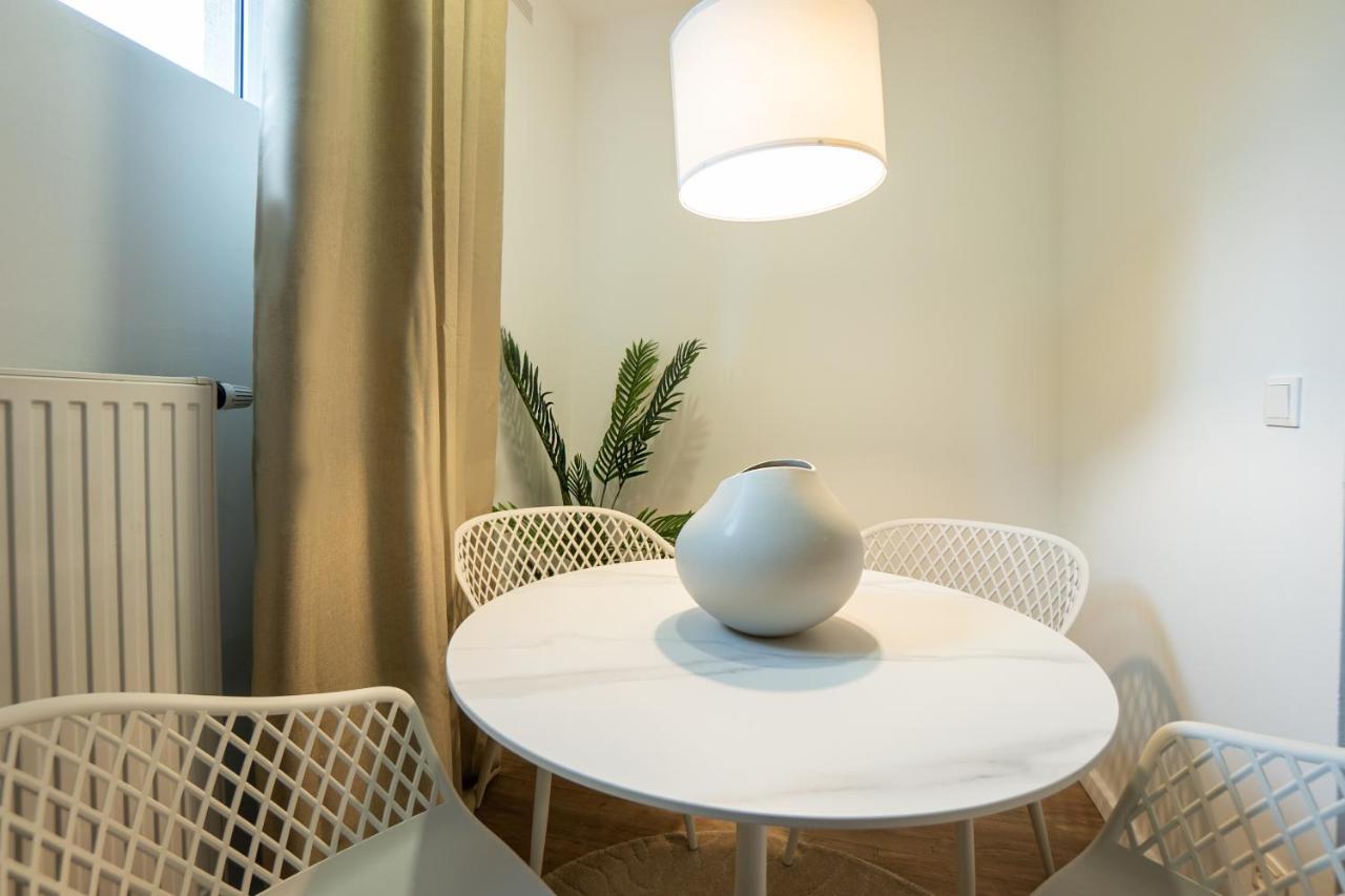 Stylish Apartment With Dedicated Working Space And Super King-Size Bed Located Between City Centre And Donau River Vídeň Exteriér fotografie